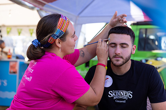 Face-Painting-Bowgie-Inn